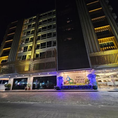 Three Seasons Bangkok Hotel Екстериор снимка