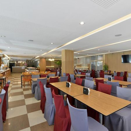 Three Seasons Bangkok Hotel Екстериор снимка