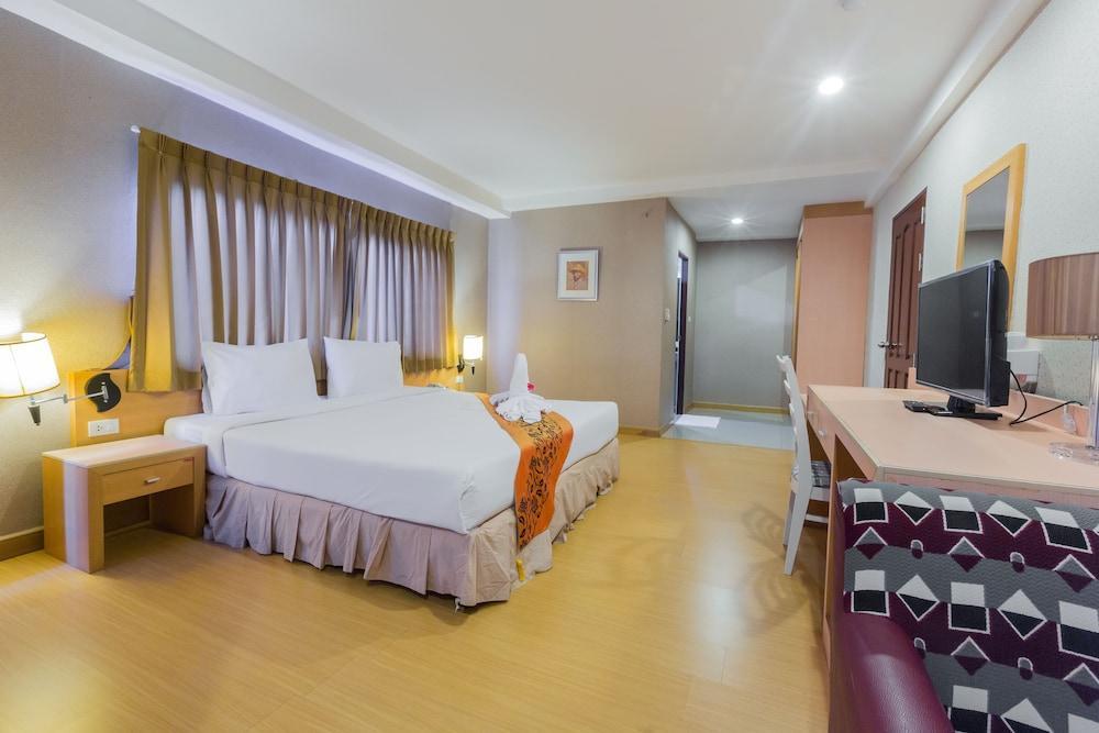 Three Seasons Bangkok Hotel Екстериор снимка