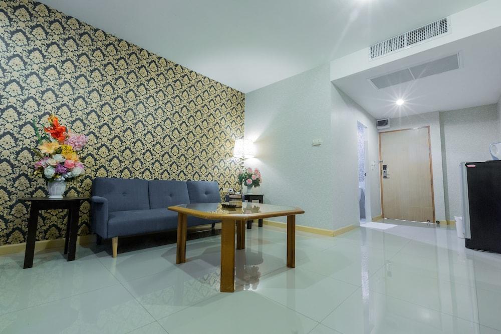 Three Seasons Bangkok Hotel Екстериор снимка