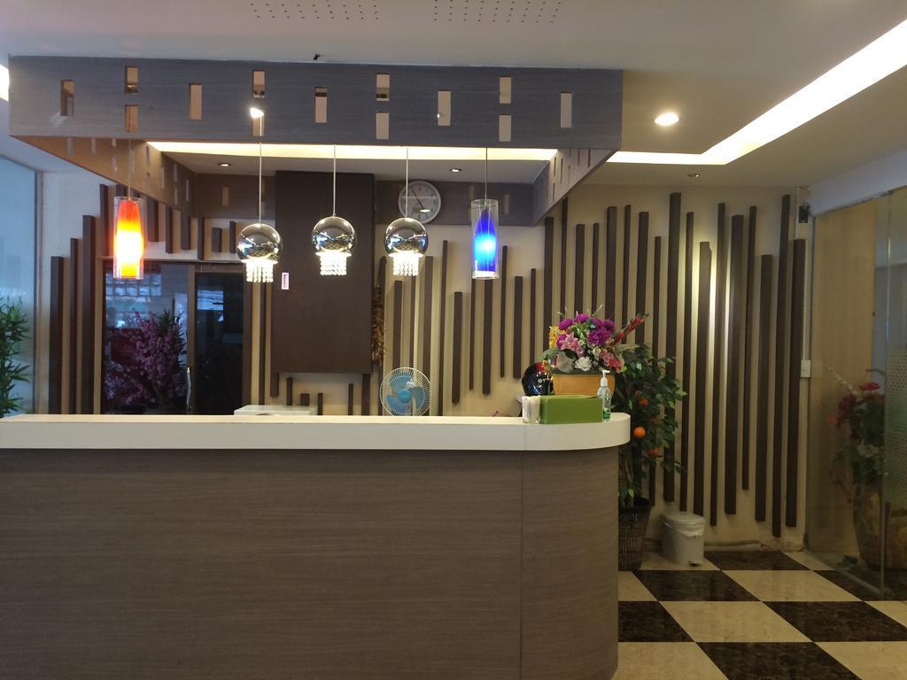 Three Seasons Bangkok Hotel Екстериор снимка