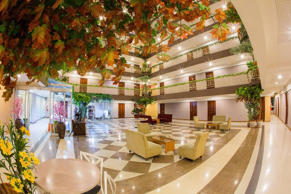 Three Seasons Bangkok Hotel Екстериор снимка