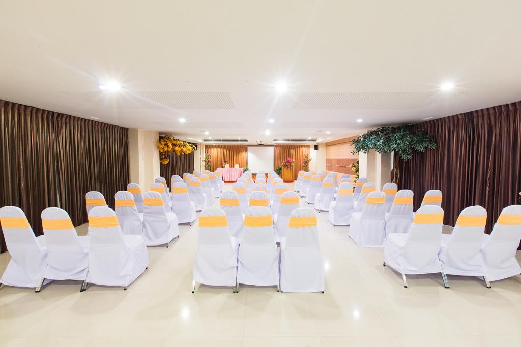 Three Seasons Bangkok Hotel Екстериор снимка