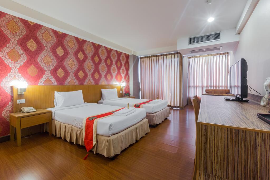 Three Seasons Bangkok Hotel Екстериор снимка