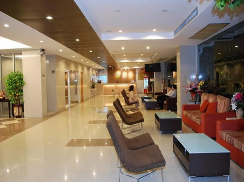 Three Seasons Bangkok Hotel Екстериор снимка