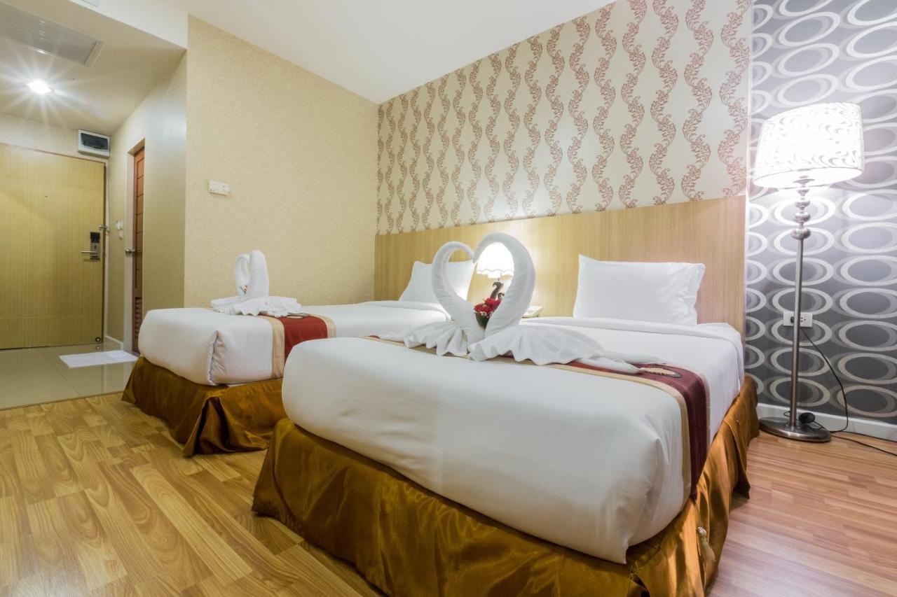 Three Seasons Bangkok Hotel Екстериор снимка